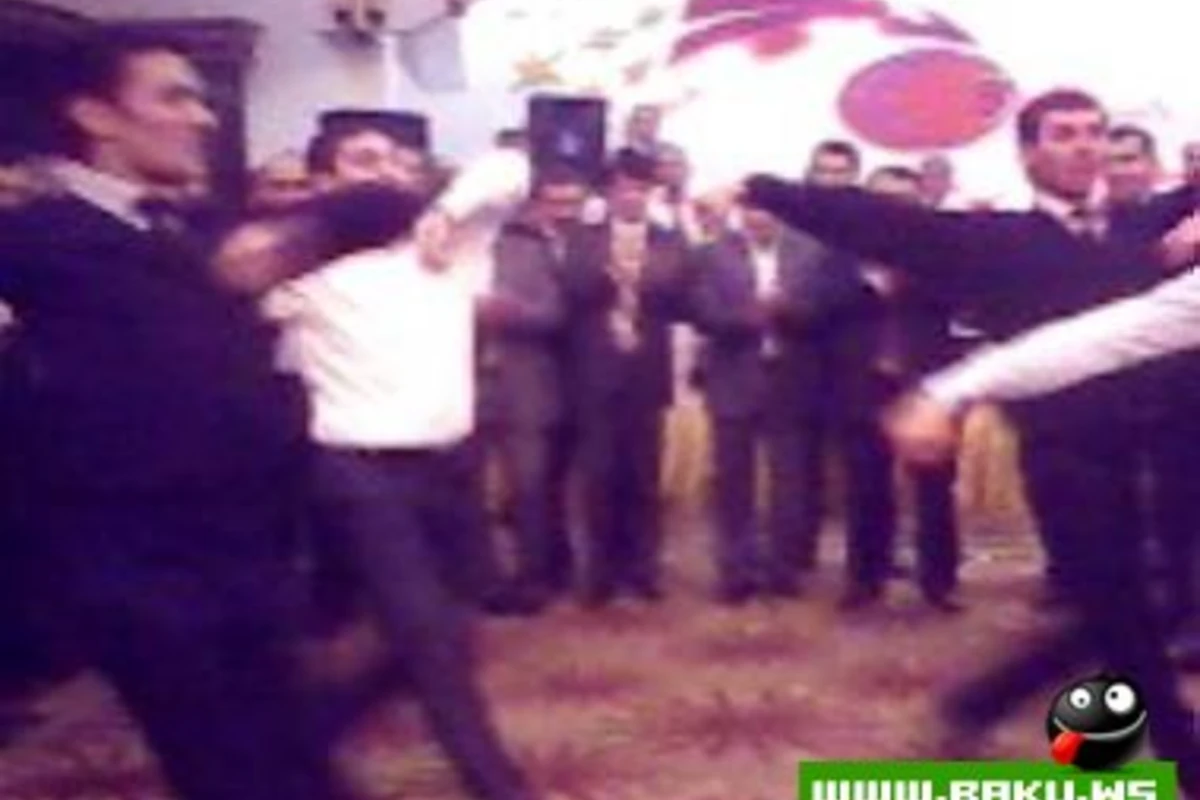 Azərbaycan toyunda gözel Ləzgi rəqsi