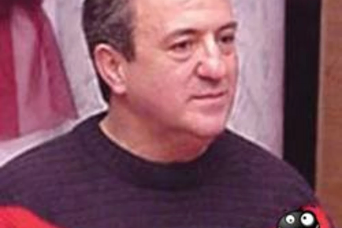 Səməd Səmədov Məsçid tikdirir