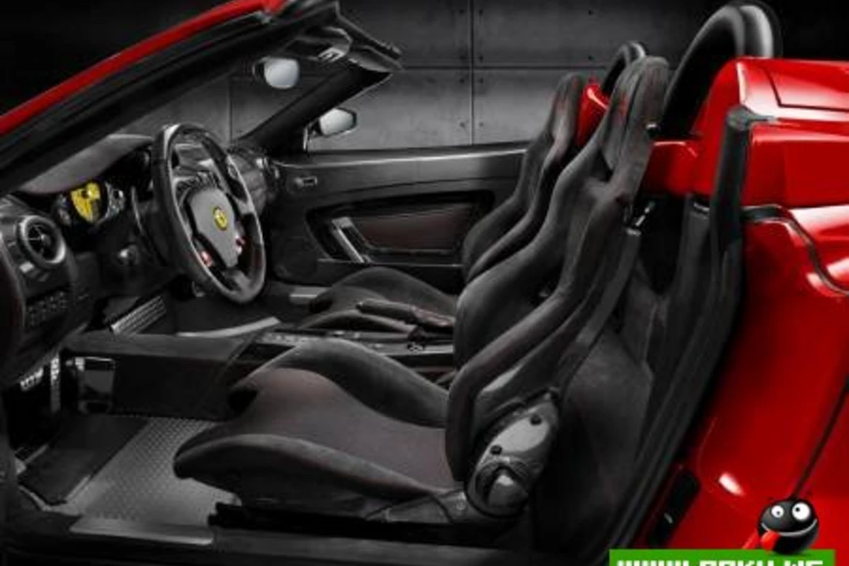 Ferrari Scuderia Spider 16M