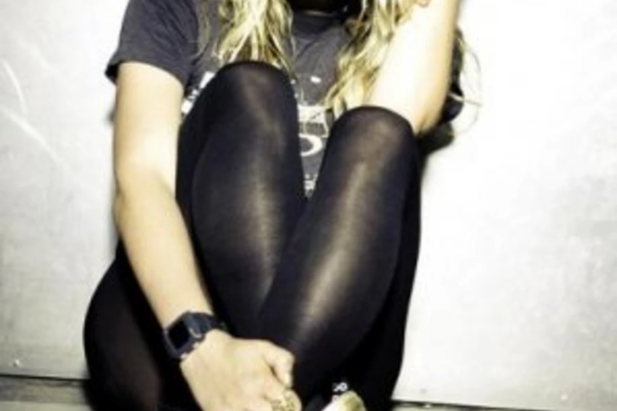 Kesha - Strange Love (2010)