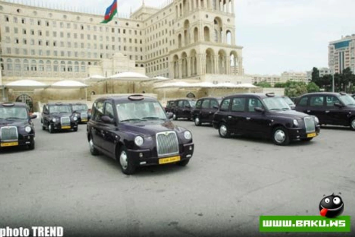 В Баку прибыли такси из Лондона - ФОТО В Баку прибыли такси из Лондона - ФОТО
