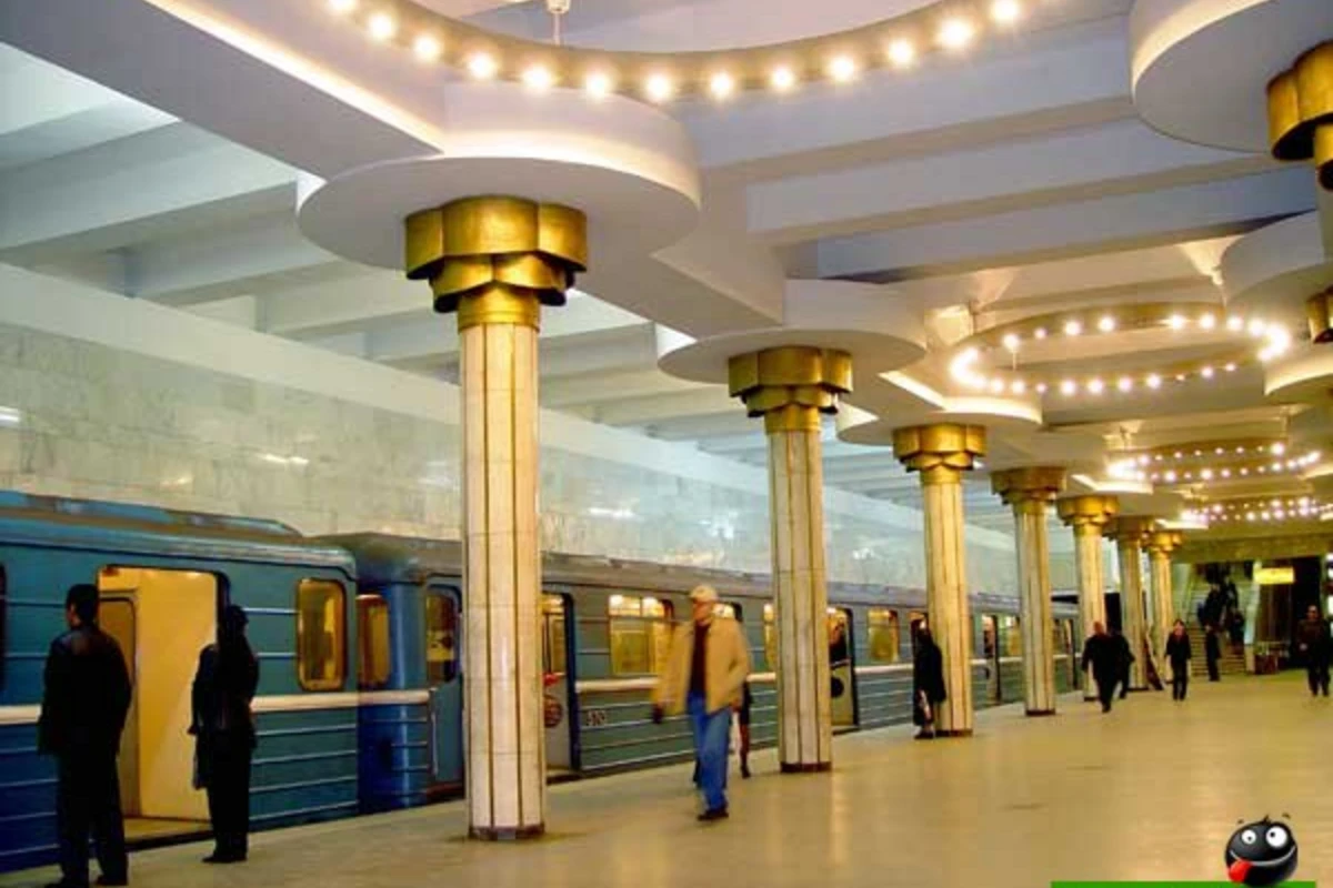 Metroda gedişhaqqı 20 qəpiyə qaldırıldı