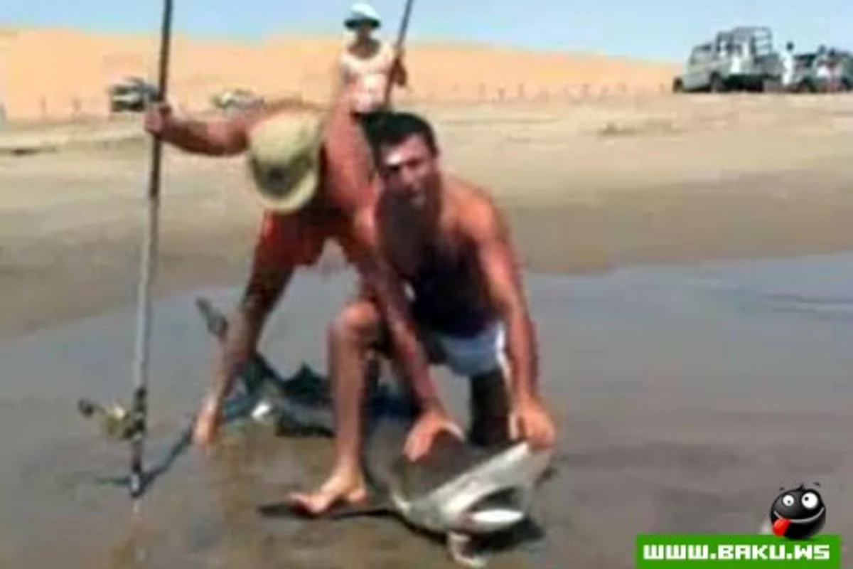 Azərbaycan oğulları Namibia-da Akula tuturlar =)