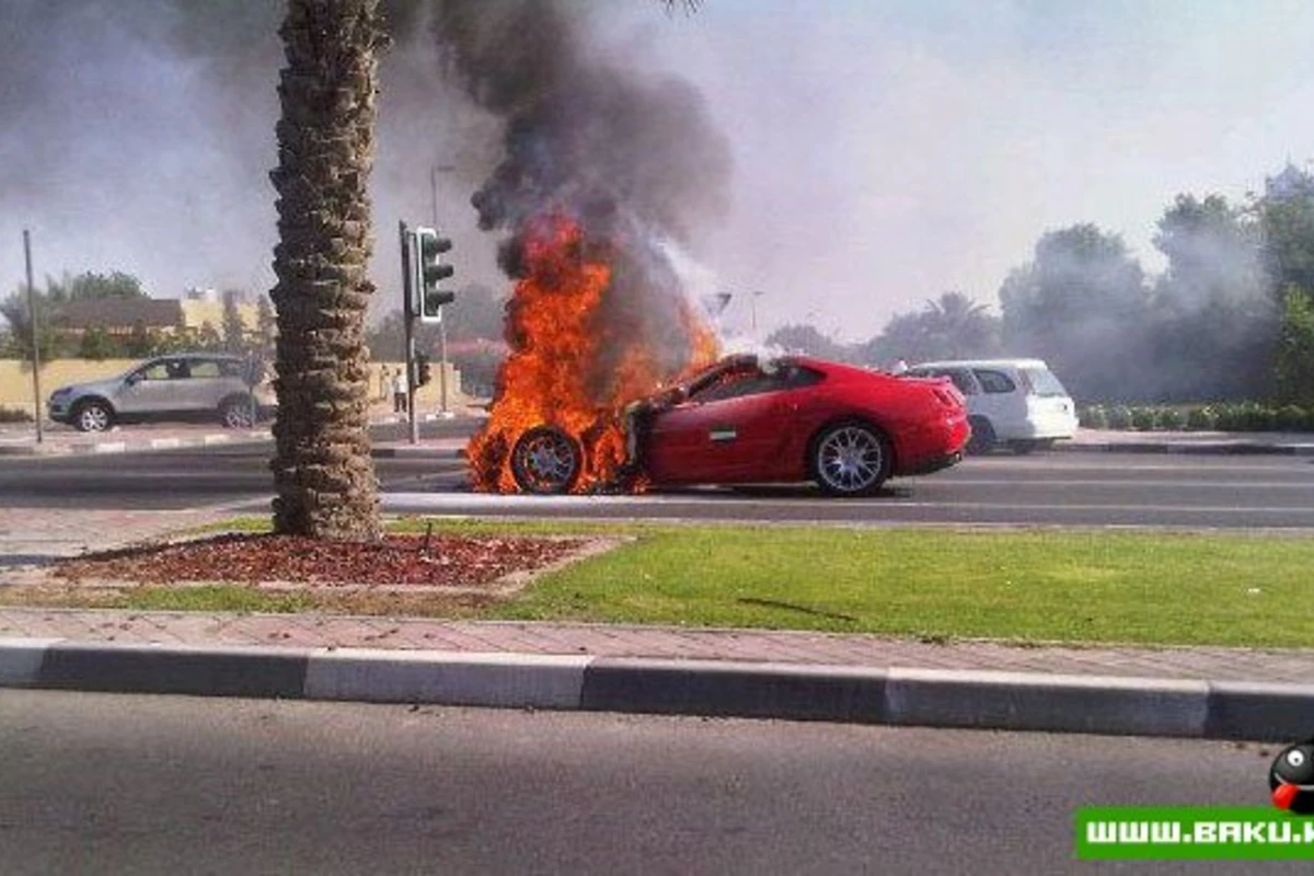 в Дубае сгорела Ferrari 599 - GTO 2011