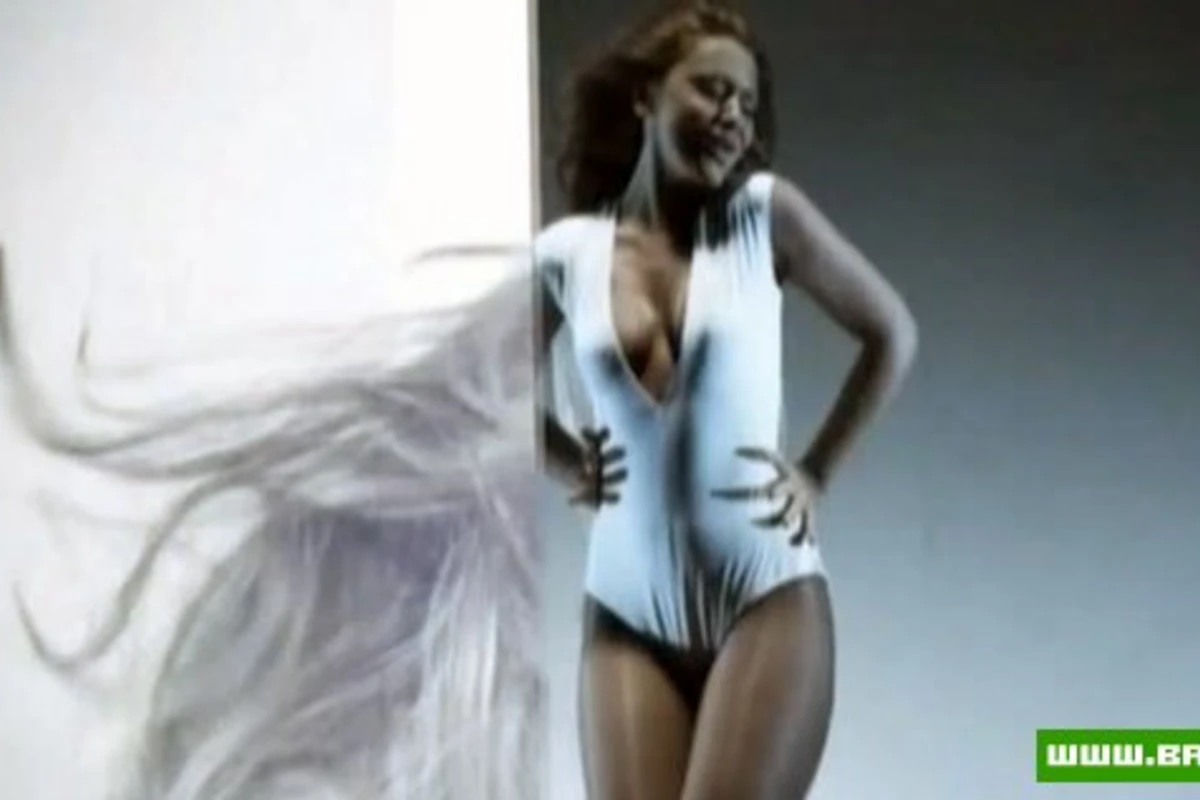 Hadise - Superman (eurovision 2012 Turkey)