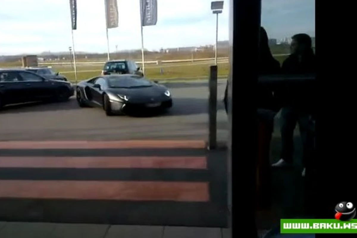 Водитель Audi спас Lamborghini LP700-4 Aventador