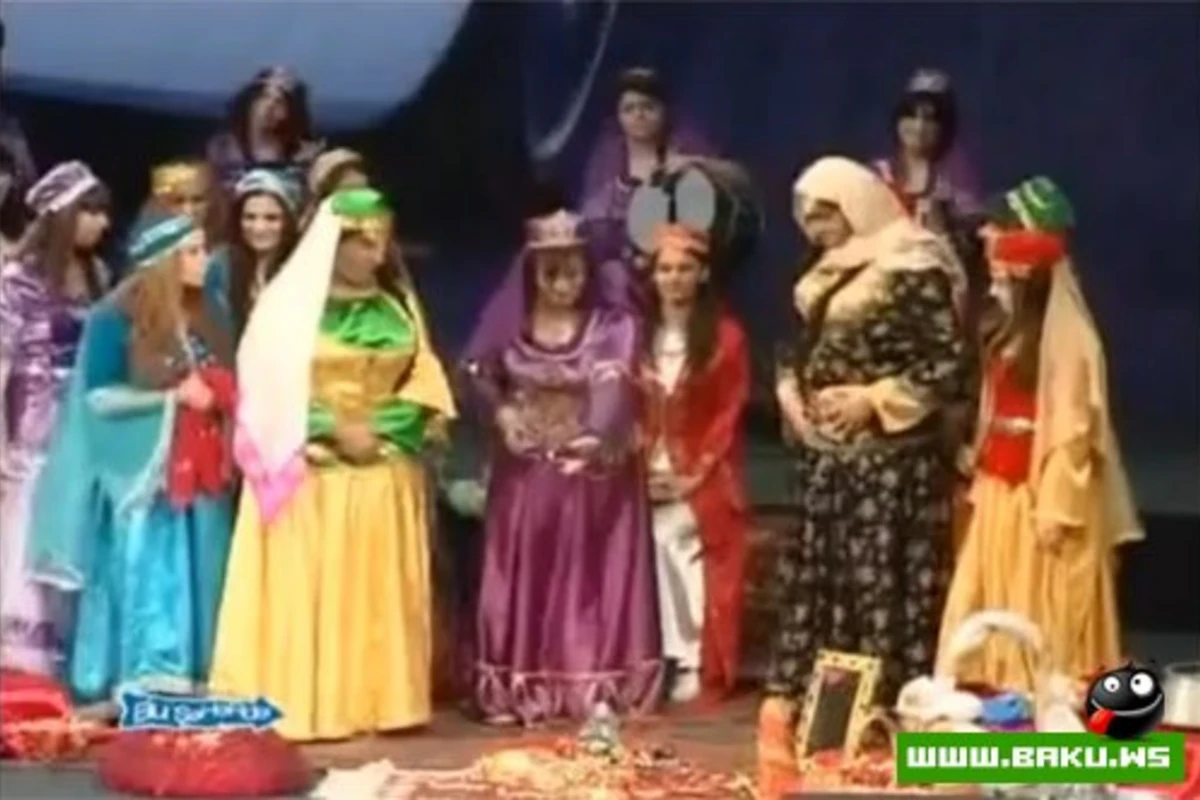 Bu Şəhərdə - Xınayaxdı