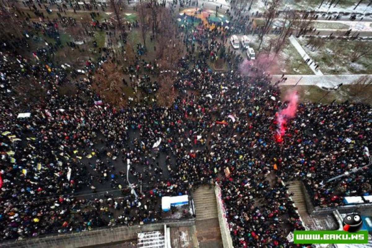 Фотографии московского митинга и других
