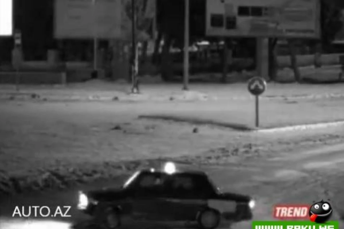 Баку: танцы автомобилей на льду [видео]