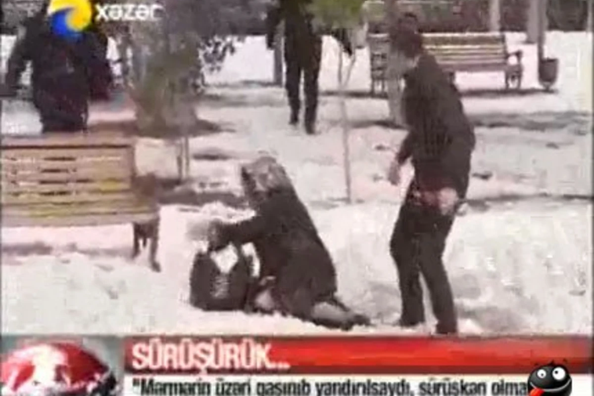 Analoqu olmayan keçidlər və parklarda sürüşürük [video]