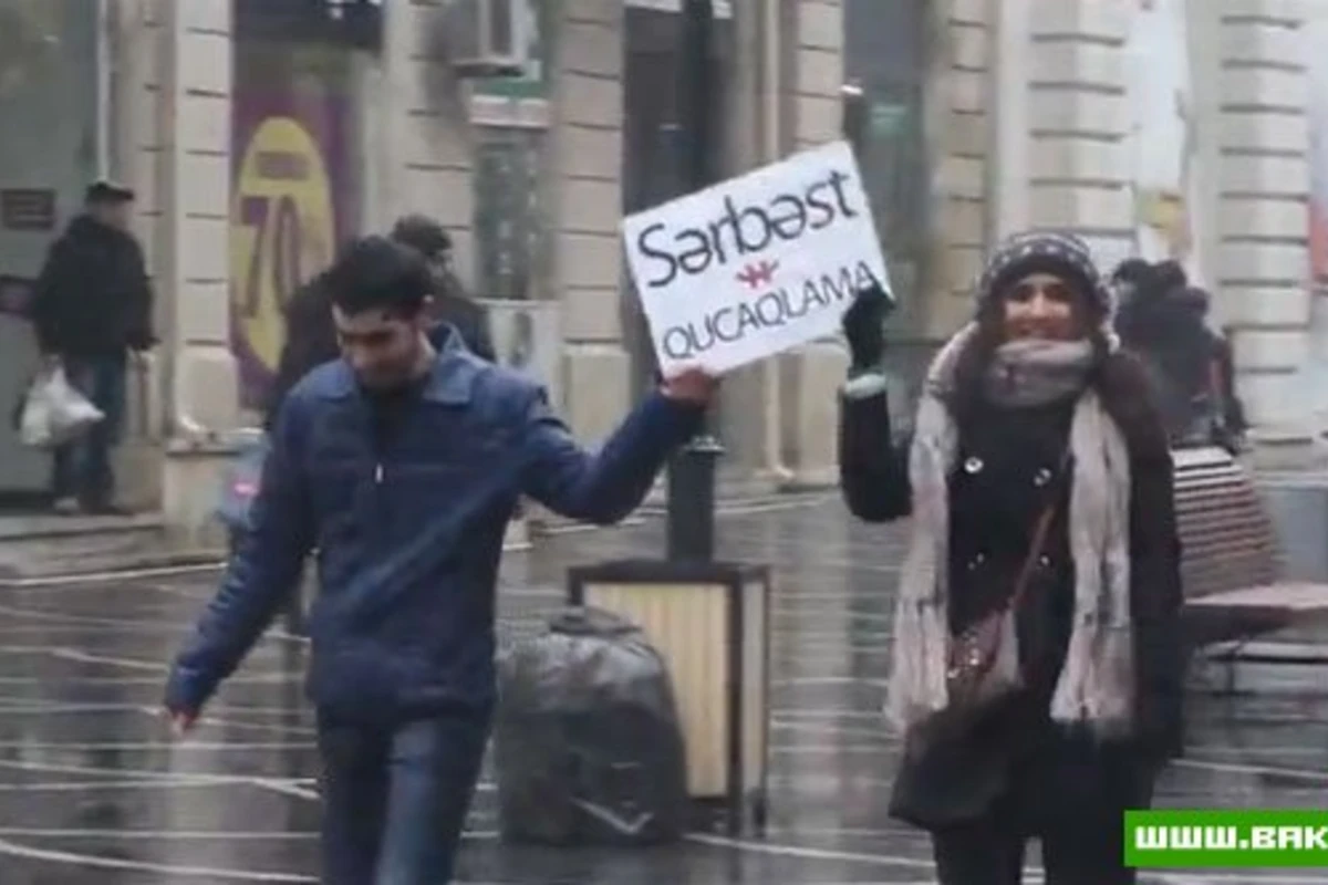 Flash Mob Azerbaijan - FREE HUGS 2012 [видео]