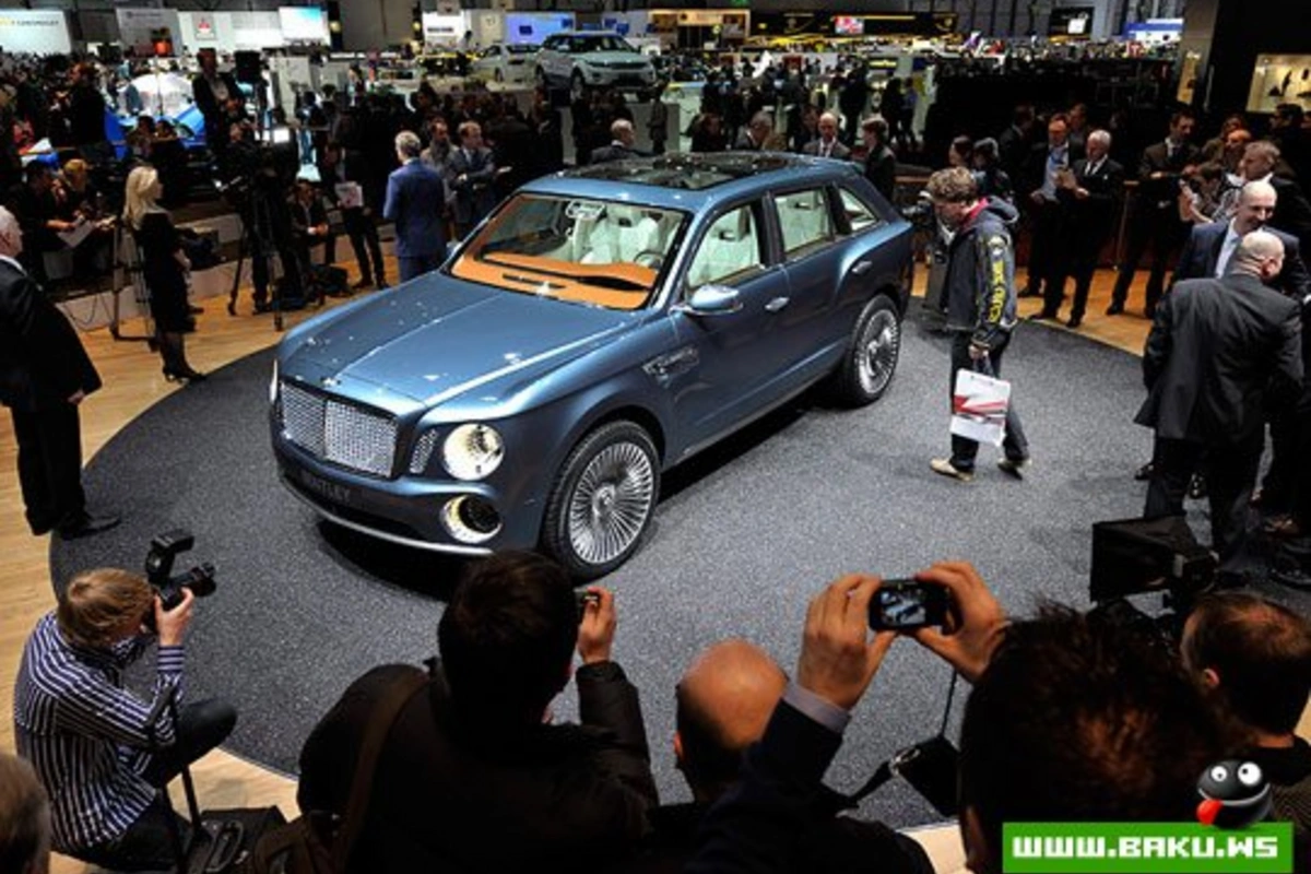 Внедорожник Bentley представлен в Женеве