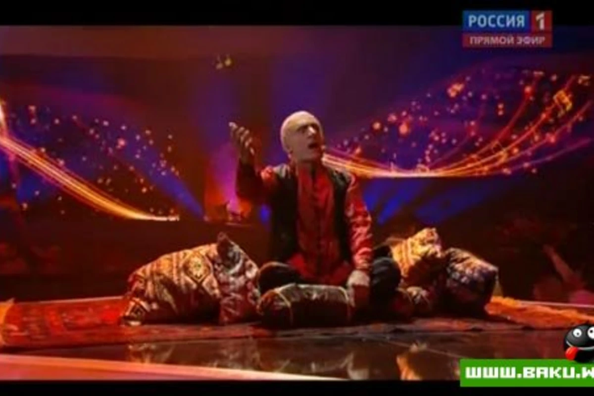 Открытие «Евровидения»: неповторимый Алим, светящиеся танцоры, взмывающие в «небеса», и прекрасный дуэт Ell&Nikki [видео]