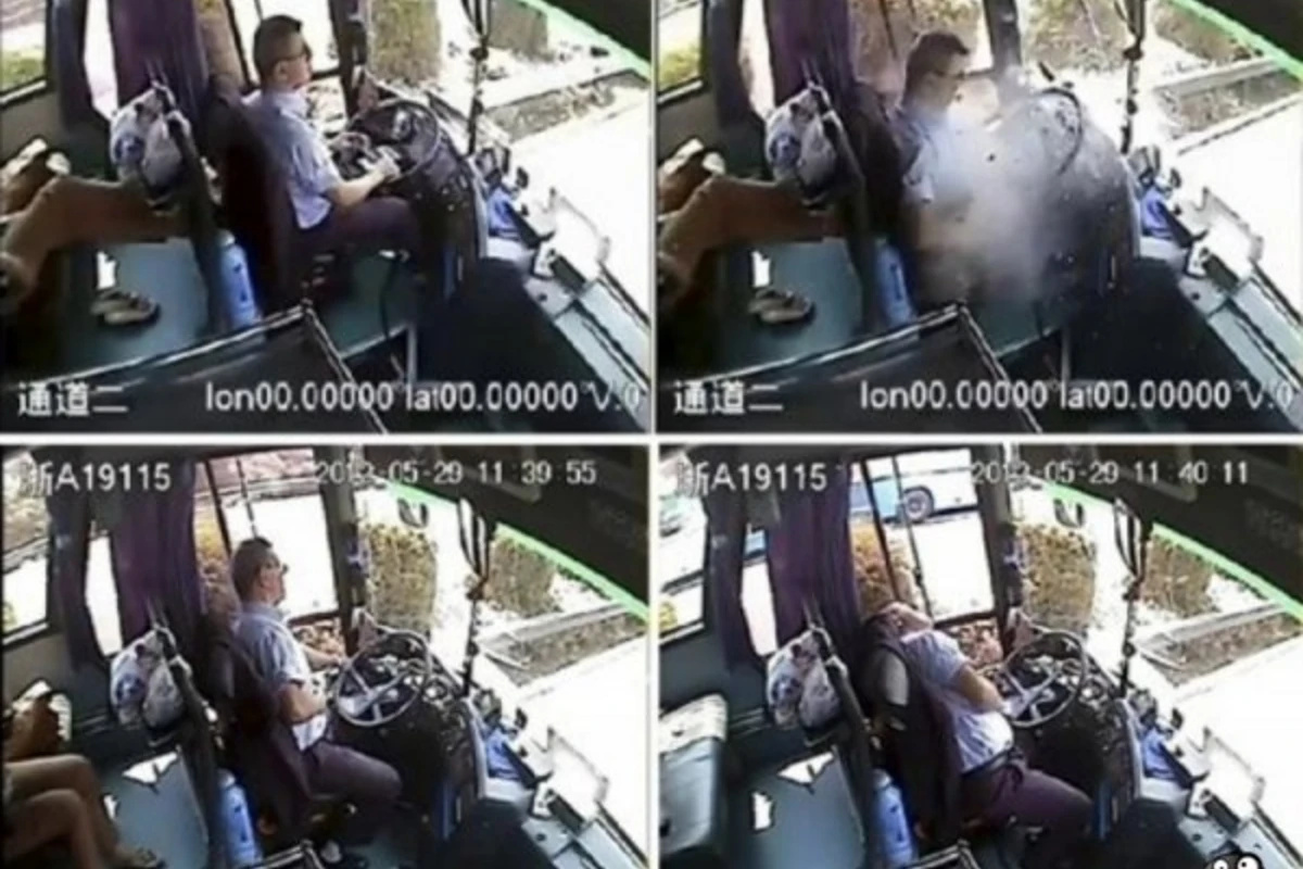 Смертельно раненный водитель спас 24 пассажира [видео]