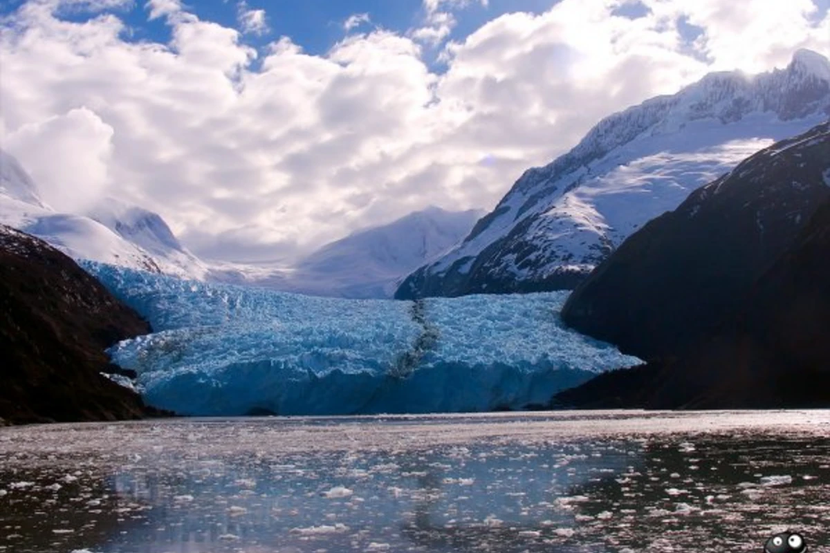 Планета Земля в синем цвете National Geographic