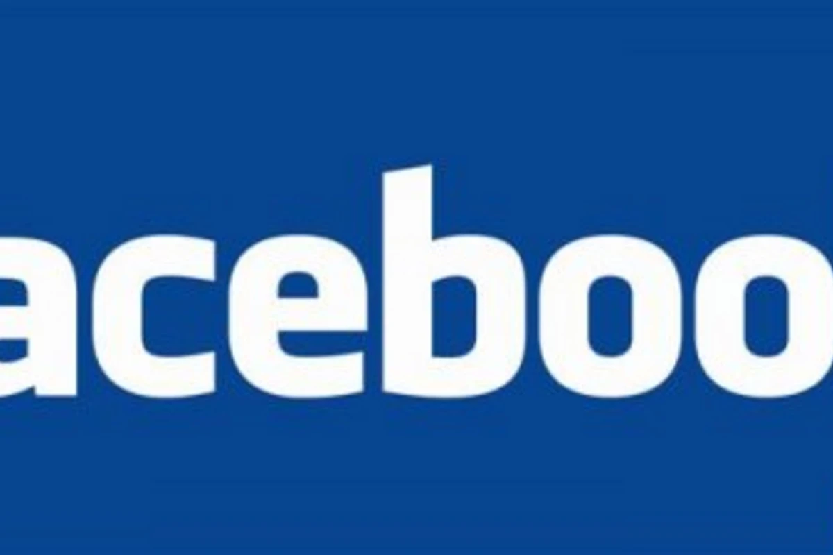 Один из основателей Facebook намерен продать свой пакет акций компании