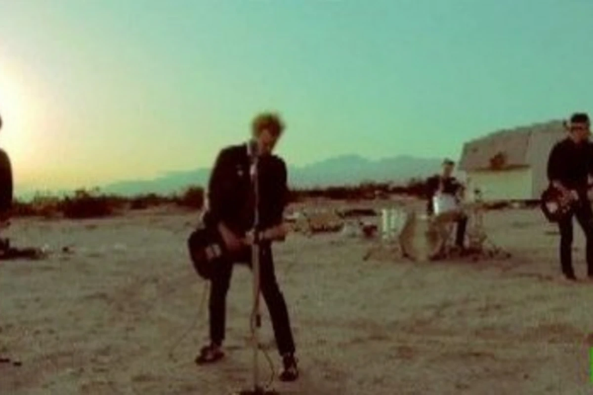 Новый жесткий видеоклип панков «Sum 41» на песню «Blood In My Eyes»
