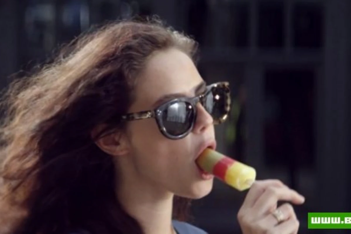 Возвращение Робби Уильямса с видеоклипом «Candy»