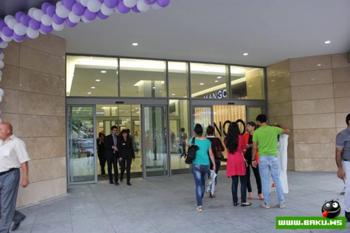 В Баку открылся торгово-развлекательный центр «28 Mall»
