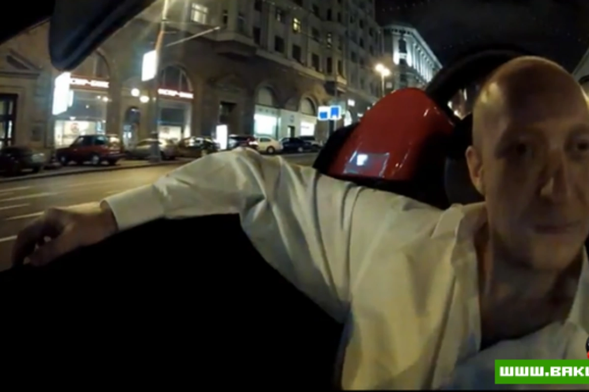 Как девушки ведутся на Феррари [видео]