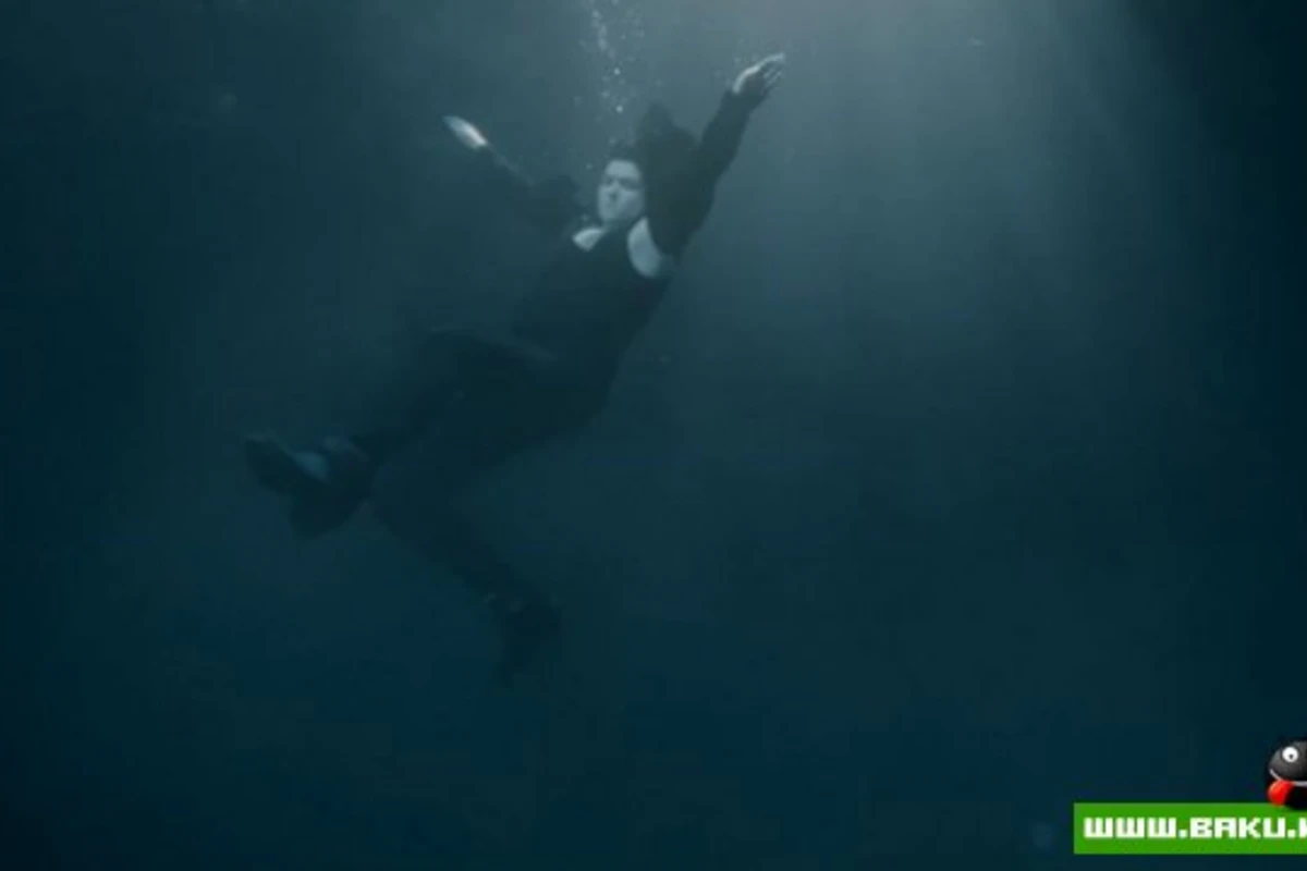 Новый видеоклип инди-рокеров «The xx» - «Chained»