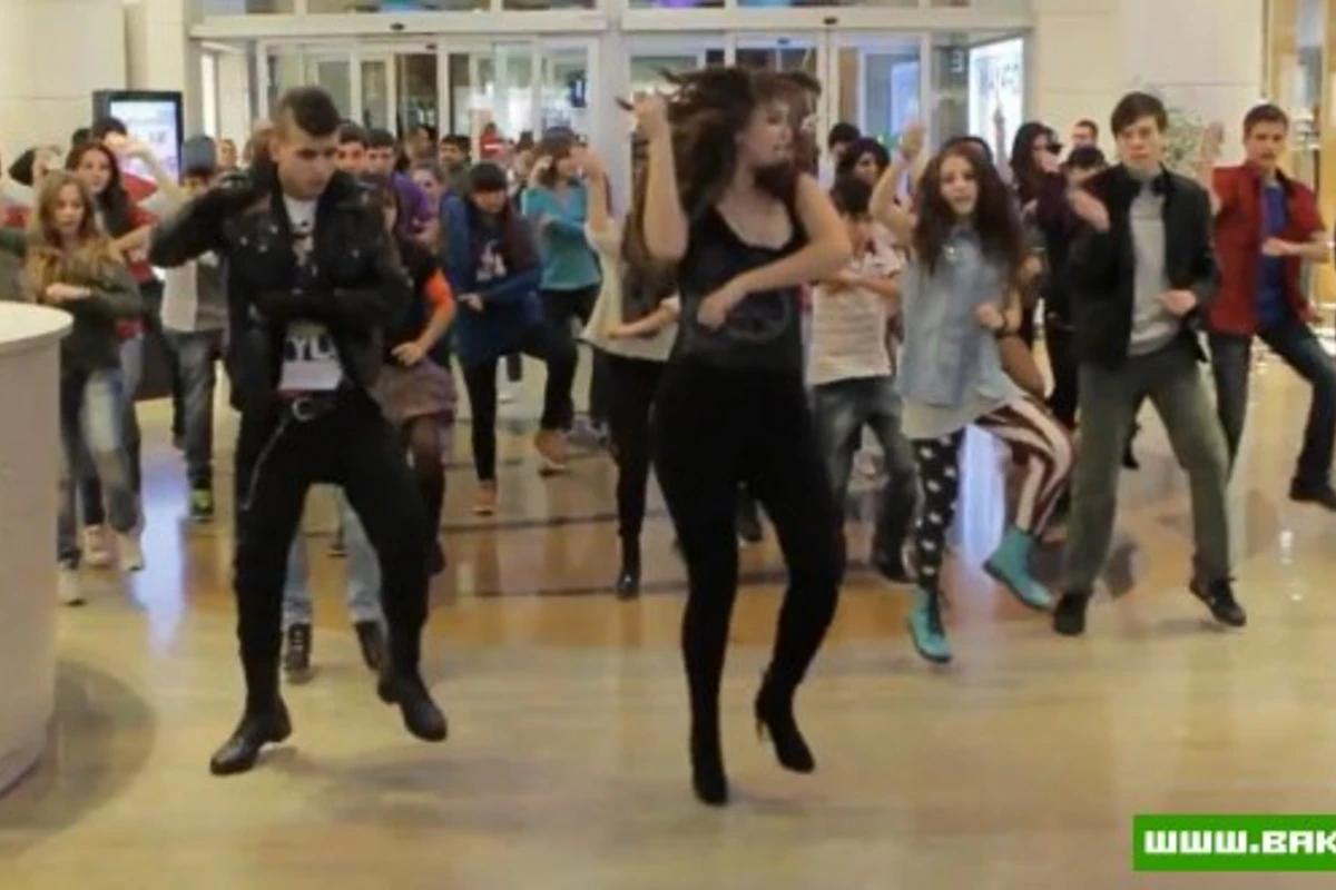GANGNAM FLASHMOB in Baku, Azerbaijan [видео]