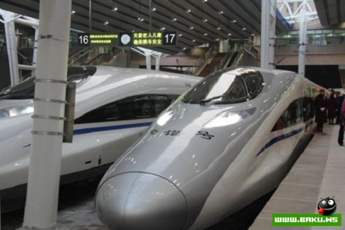 В Китае запущена самая длинная скоростная железная дорога
