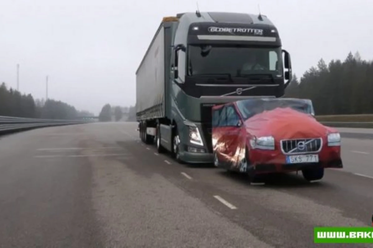Система экстренного торможения от Volvo [видео]