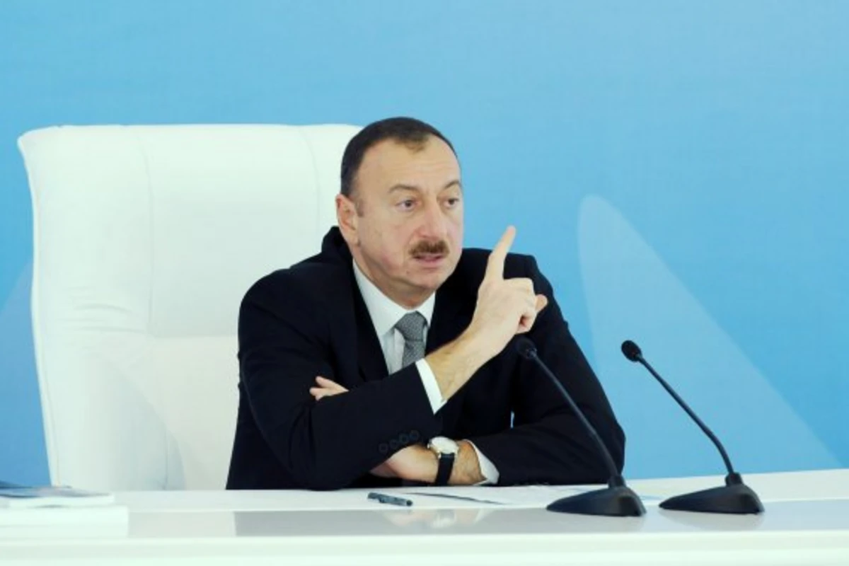 Главу ИВ Шамахинского района сняли с работы
