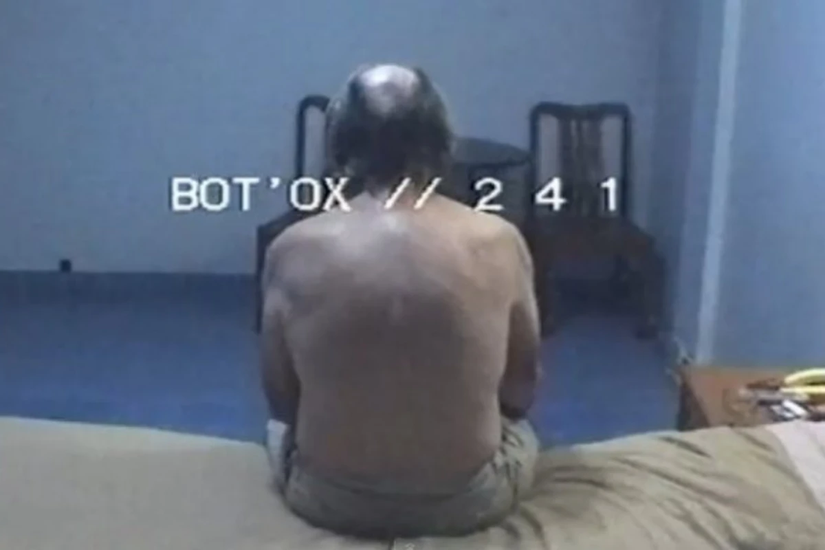 Оригинальное видео «Bot’Ox» на трек «2.4.1»