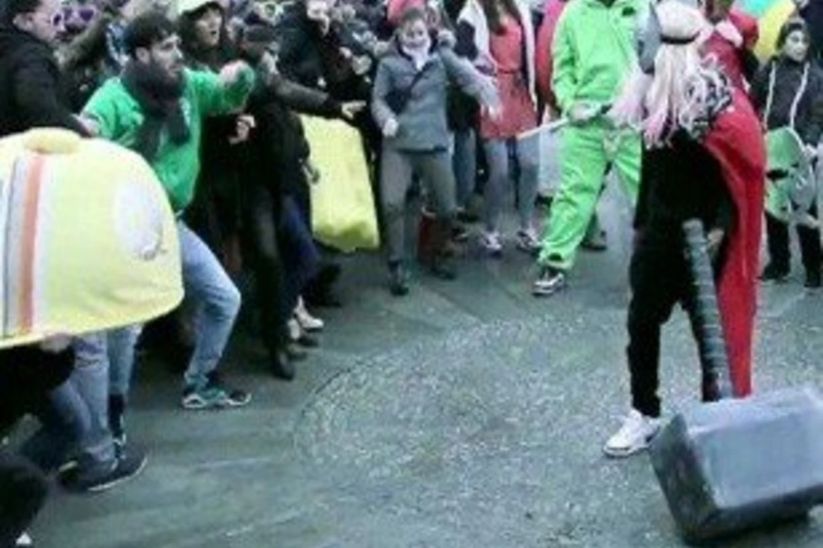 Harlem Shake против Gangnam Style (видео)