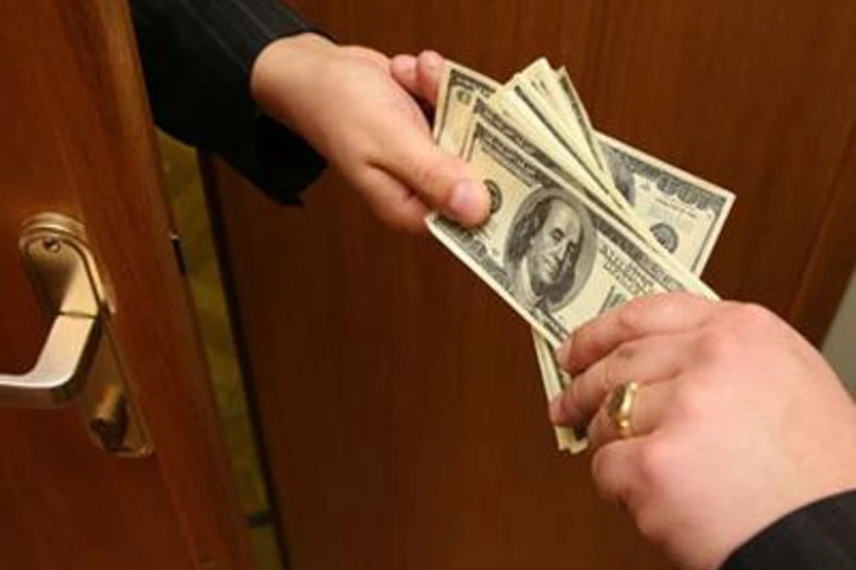 В Азербайджане задержан председатель муниципалитета - взяточник