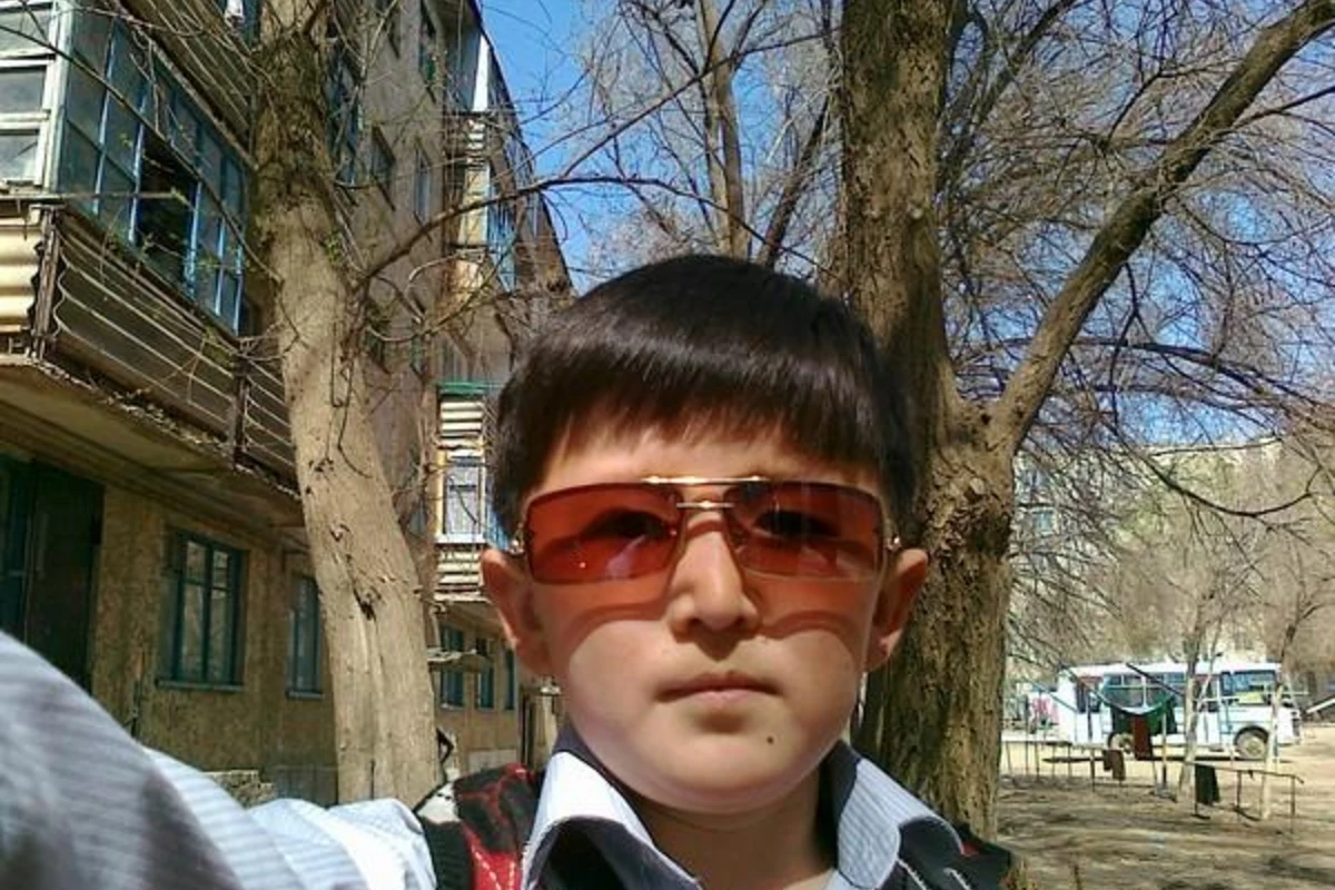 Как думаете, сколько лет этому пареньку?