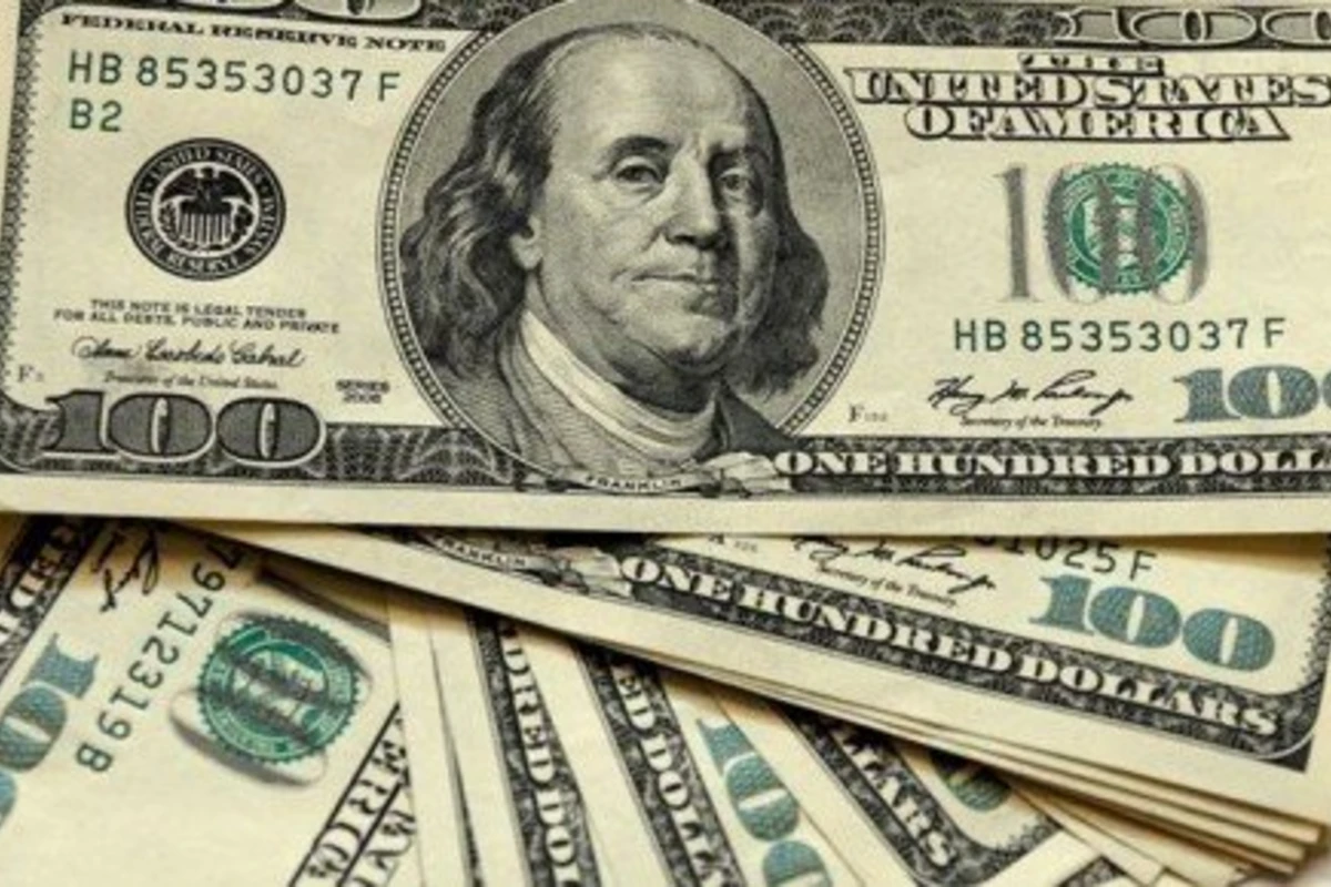 12-летняя школьница раздала $20 тысяч одноклассникам