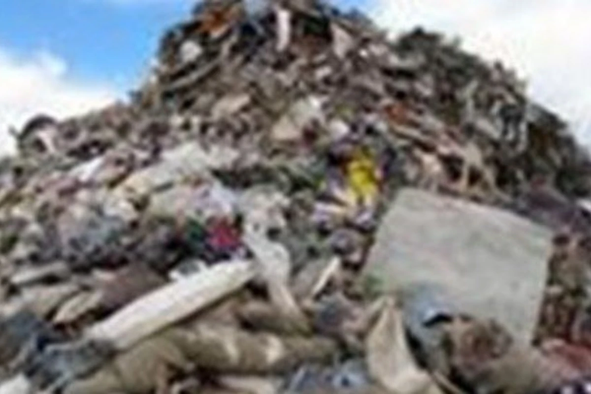 В Японии неизвестный выбросил на свалку 120 тысяч долларов