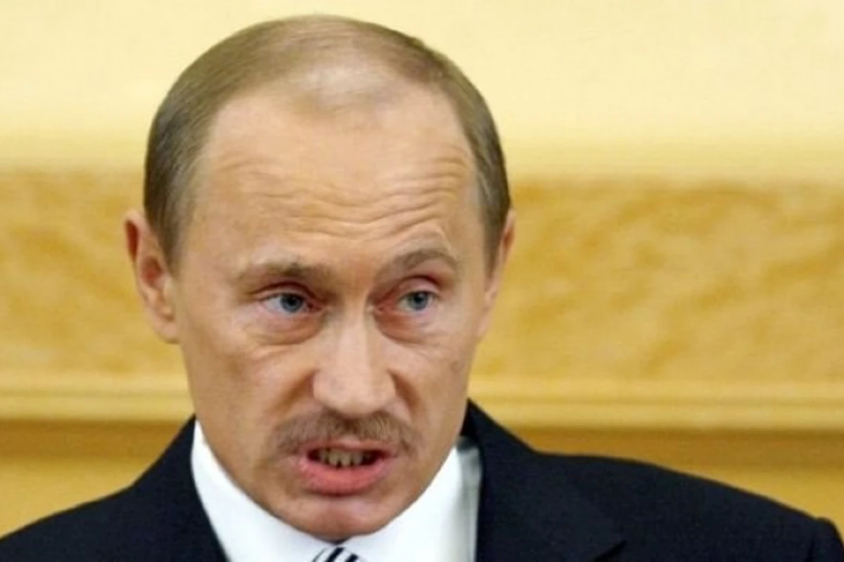 Какие усы больше подошли бы Путину