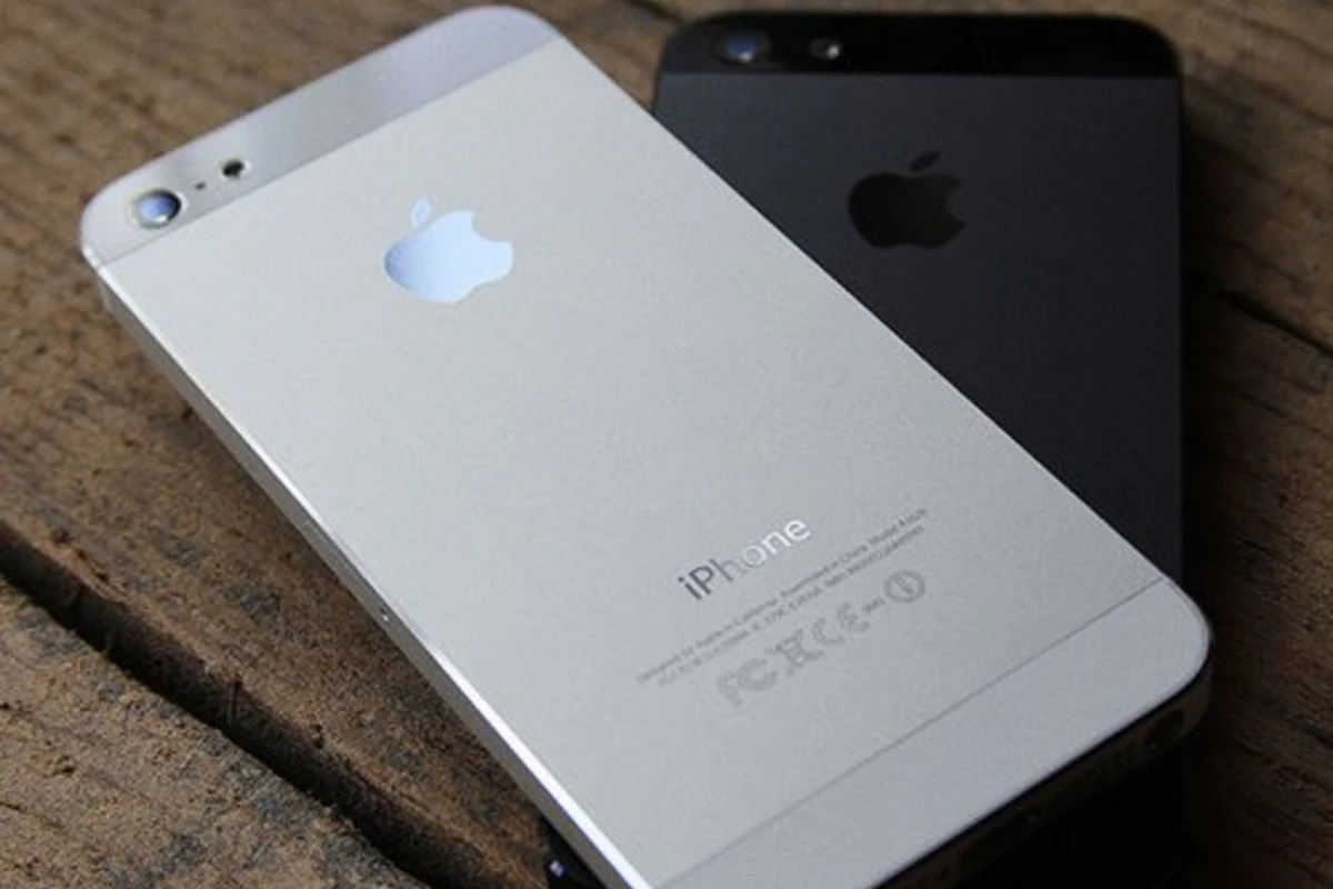 Apple продает бракованные iPhone