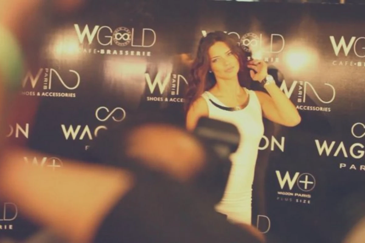 Waggon Paris - Baku Grand Opening (Adriana Lima)