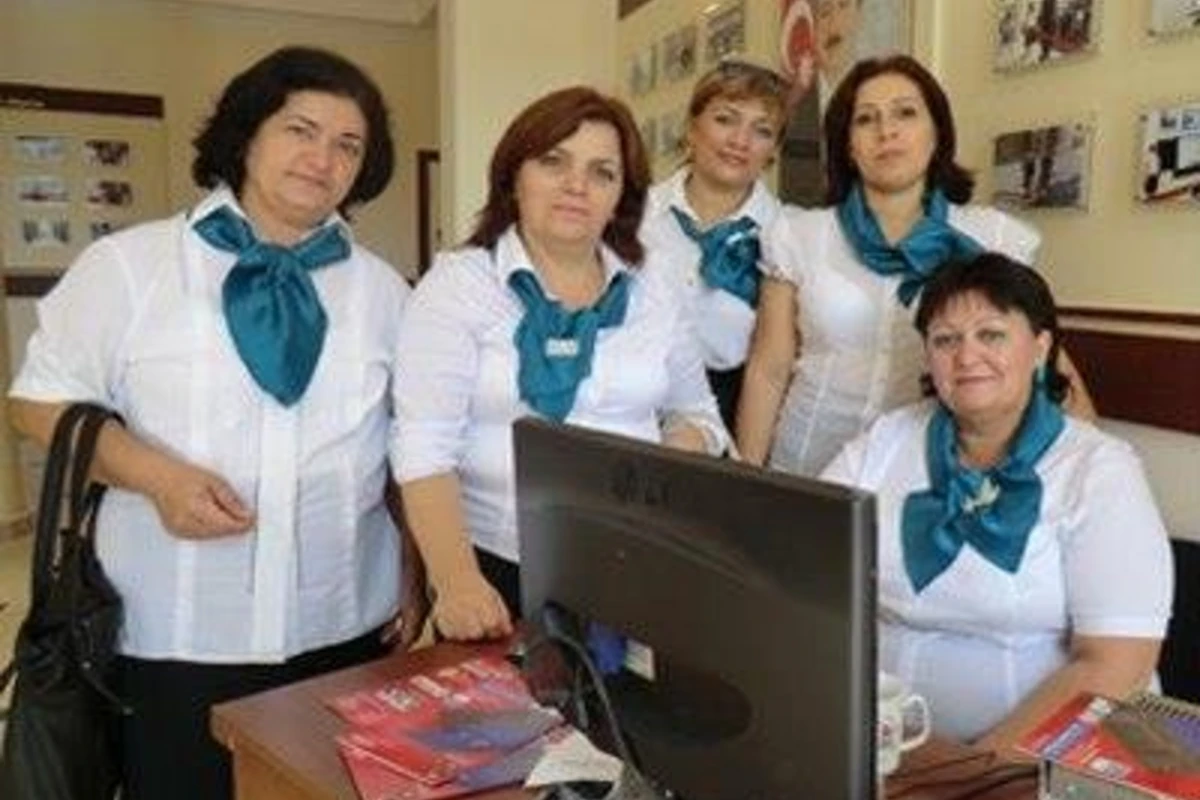 Учителя бакинских школ переходят на единую форму