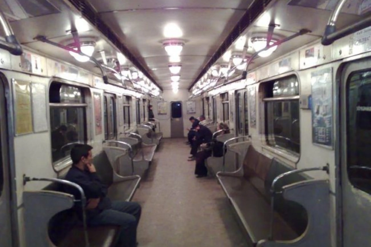 Проблемы в Бакинском метро