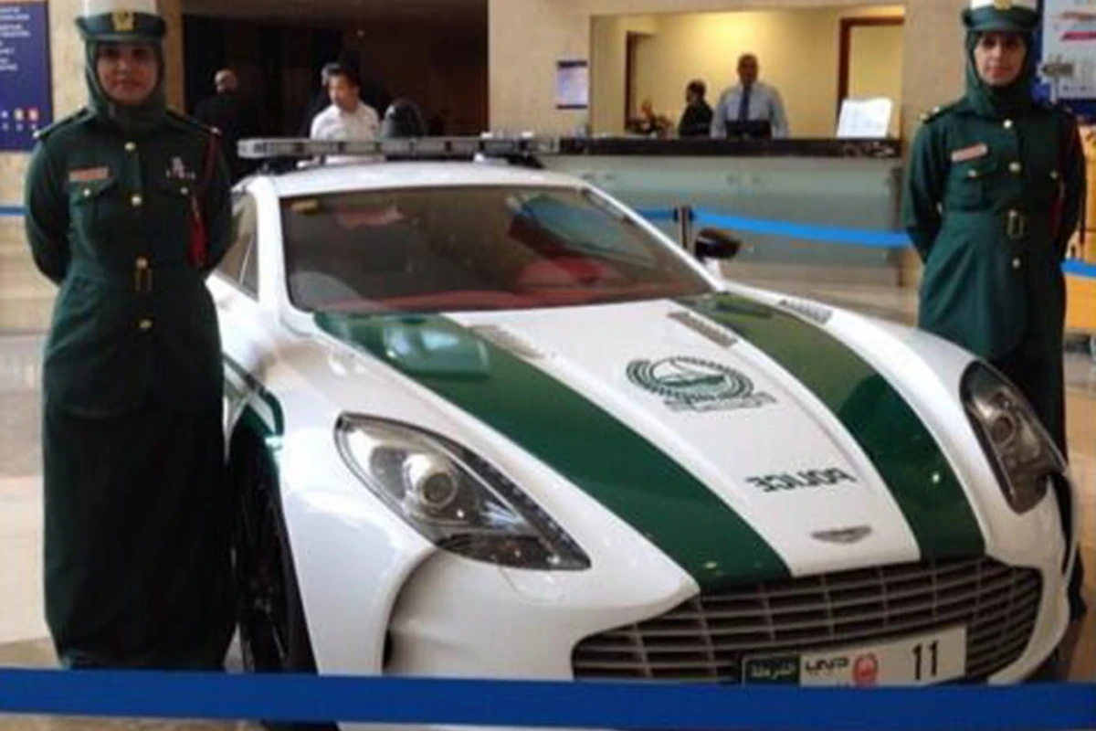 Дорожная полиция Дубая: Aston Martin, Lamborghini, Bentley, Ferrari