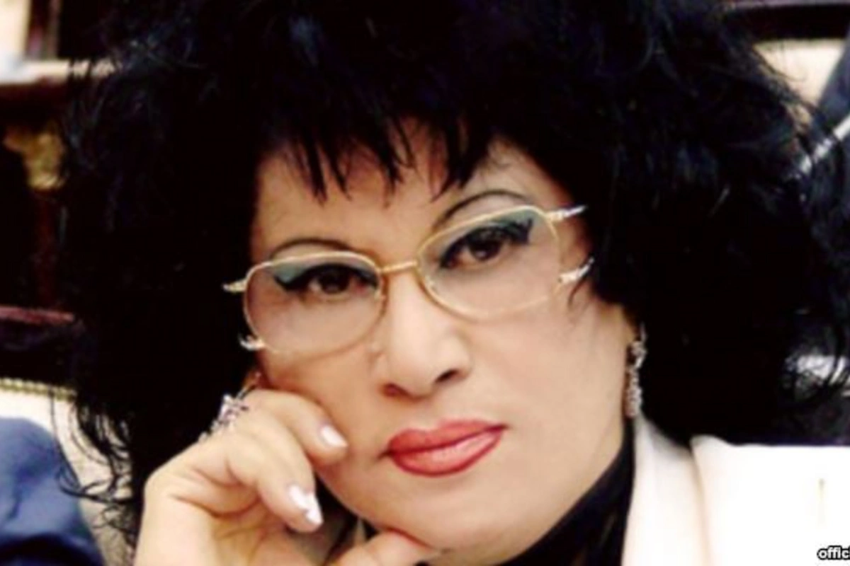 Zeynəb Xanlarova: “Mehriban xanımı Azərbaycanın Janna Darkına oxşadıram