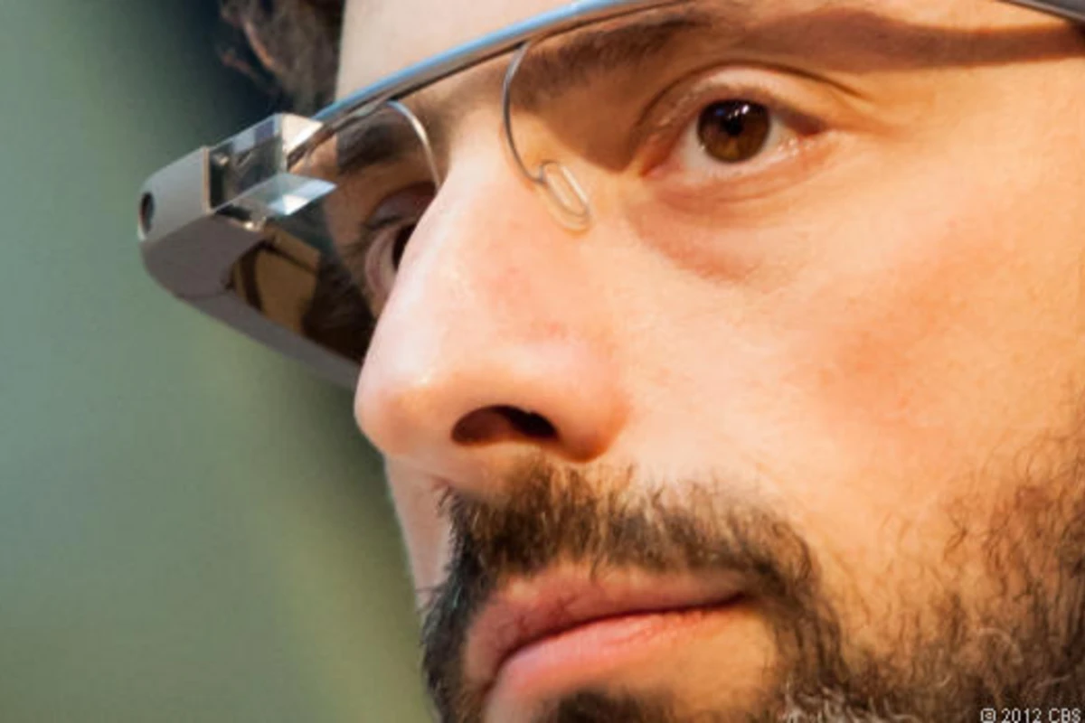 Американцам запрещают носить очки Google в ресторанах