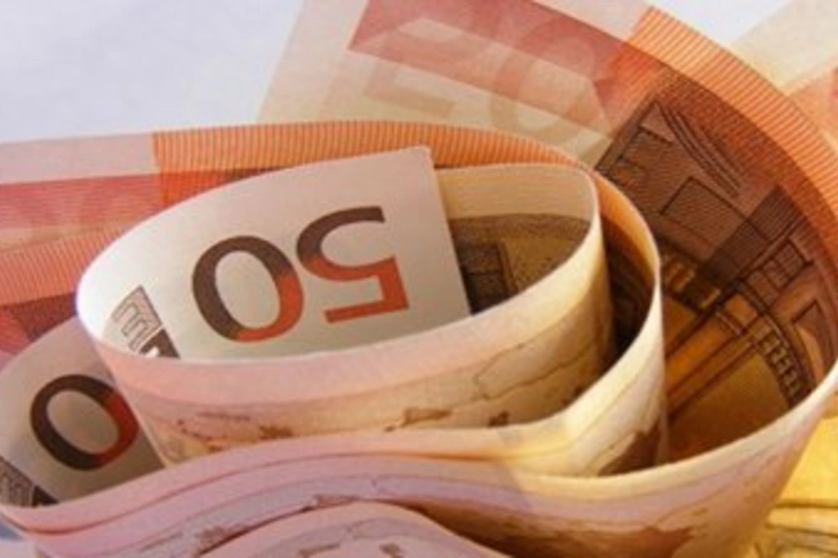 Немецкий банк случайно перевел пенсионеру 222 млн евро