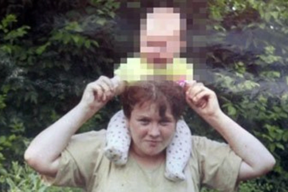 Мать до болезней закормила детей быстрой лапшой