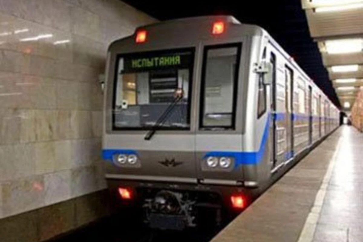 Бакметрополитен вернул на завод новые вагоны