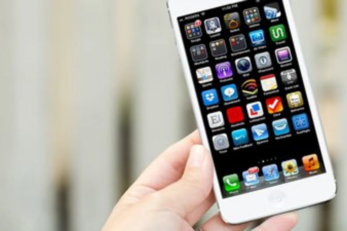 Apple задумала выпустить iPhone с экраном больше 5 дюймов