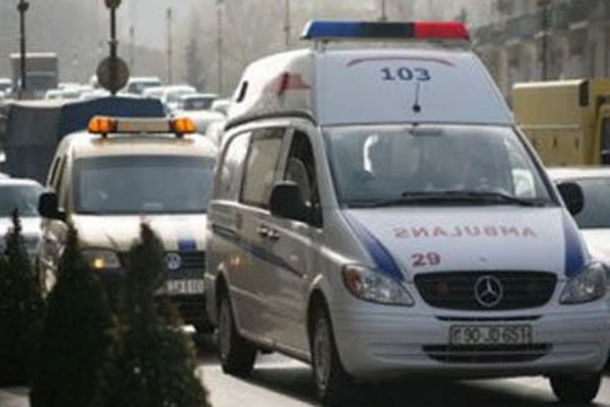 В Баку трагически погиб рабочий