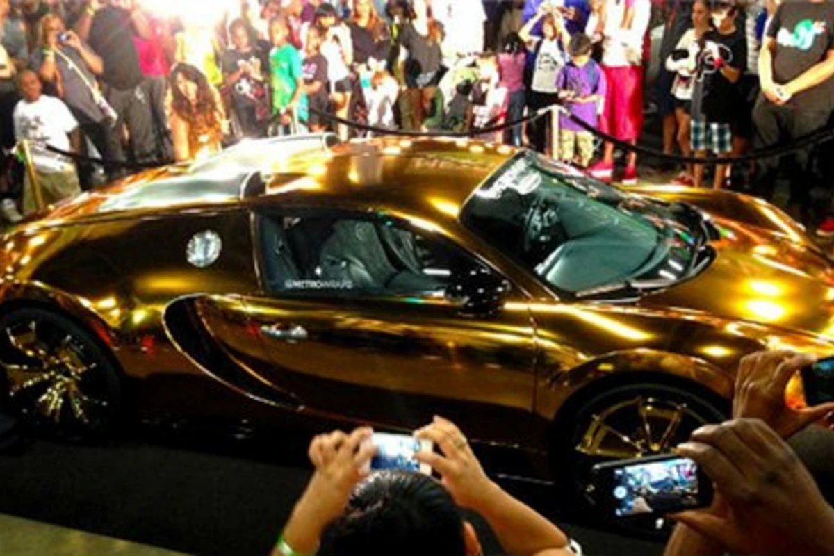 Золотой Bugatti