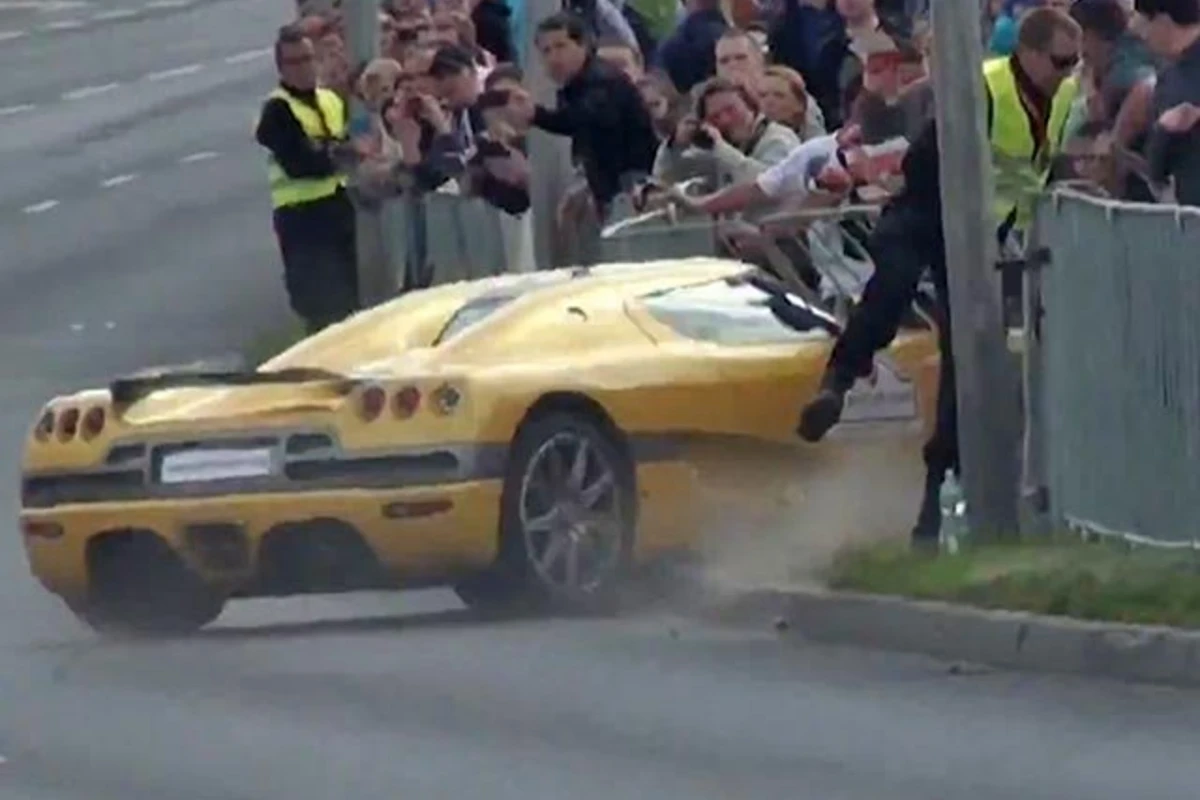 В Польше во время автошоу спорткар сбил 17 зрителей (видео)